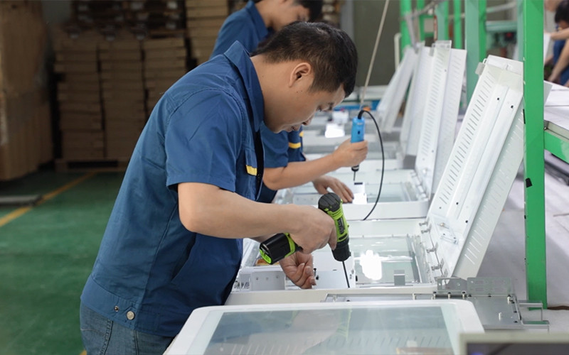 Shenzhen MercedesTechnology Co., Ltd. línea de producción de fábrica