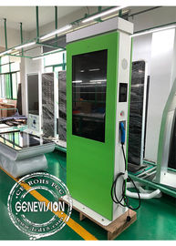 3G/4G espectador de pie al aire libre de la publicidad de la señalización de 43 Digitaces de la pulgada, estación de carga del coche del automóvil eléctrico del LCD