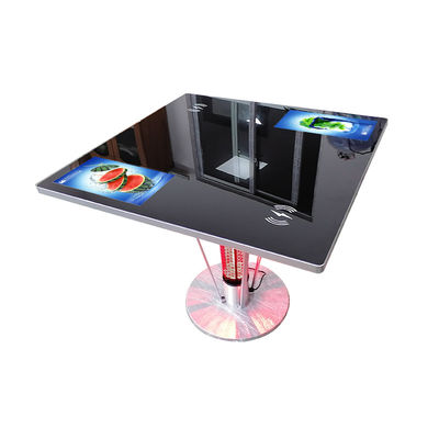 mesa de juegos capacitiva 1366x768 de la pantalla táctil del 15.6in con el cargador inalámbrico del teléfono